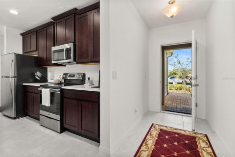 Touwnhouse à vendre à Kissimmee, Floride: 4 chambres, 174.28 m2 № 1438936 - photo 4