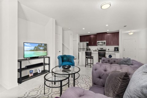 Touwnhouse à vendre à Kissimmee, Floride: 4 chambres, 174.28 m2 № 1438936 - photo 12