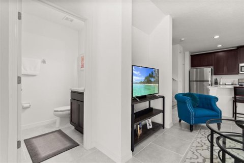 Touwnhouse à vendre à Kissimmee, Floride: 4 chambres, 174.28 m2 № 1438936 - photo 11