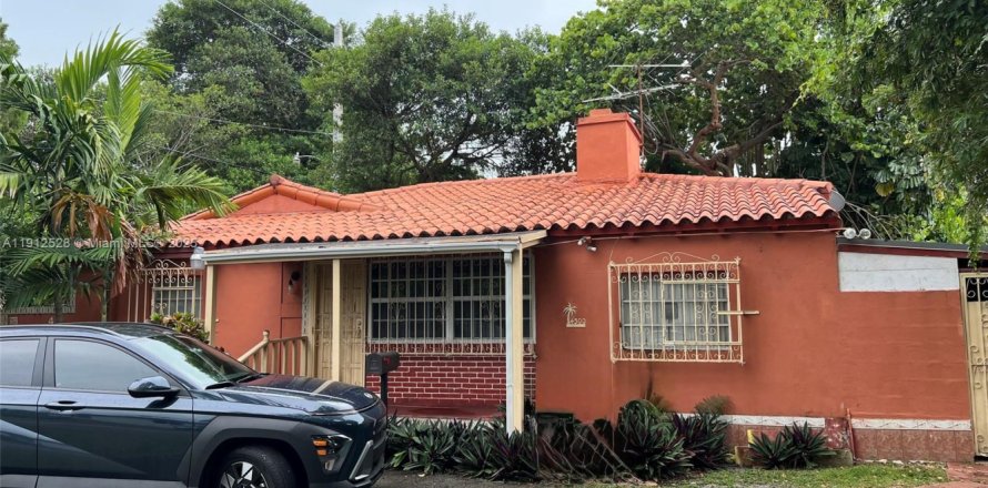 Дом в Майами, Флорида 3 спальни, 106.93м2 № 1977068