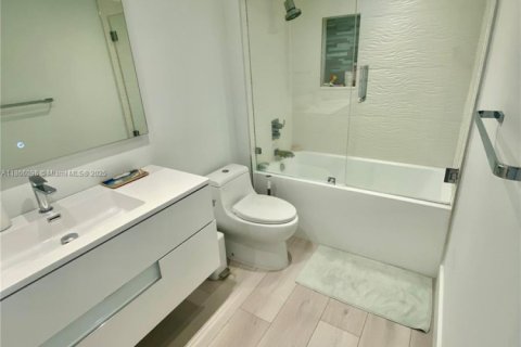 Condominio en venta en Miami, Florida, 2 dormitorios, 114.18 m2 № 1979246 - foto 14