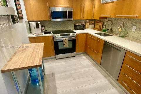 Condominio en venta en Miami, Florida, 2 dormitorios, 114.18 m2 № 1979246 - foto 5