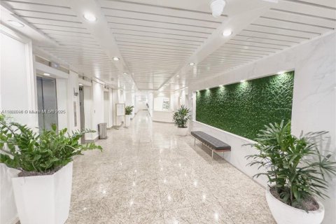 Condominio en venta en Miami, Florida, 2 dormitorios, 114.18 m2 № 1979246 - foto 20