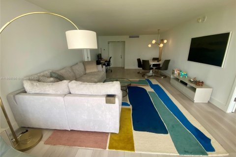 Condominio en venta en Miami, Florida, 2 dormitorios, 114.18 m2 № 1979246 - foto 9