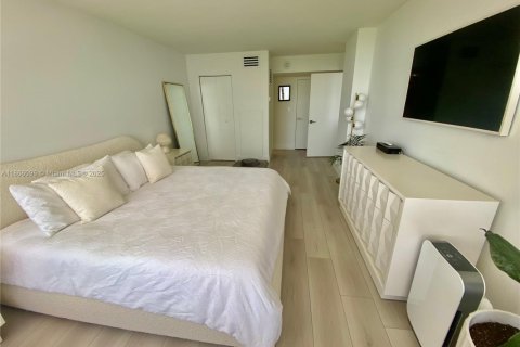 Condominio en venta en Miami, Florida, 2 dormitorios, 114.18 m2 № 1979246 - foto 13