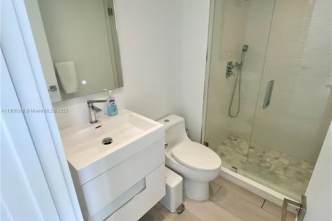 Condominio en venta en Miami, Florida, 2 dormitorios, 114.18 m2 № 1979246 - foto 19