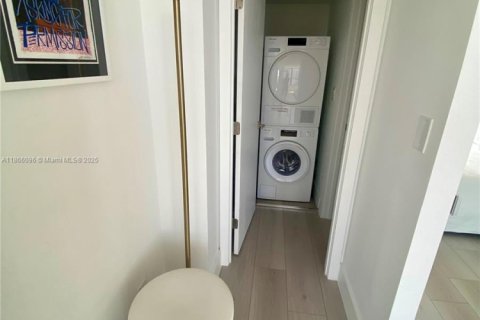 Condominio en venta en Miami, Florida, 2 dormitorios, 114.18 m2 № 1979246 - foto 18