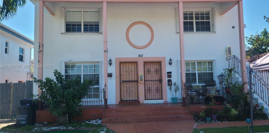 Casa en Miami Beach, Florida 1 dormitorio, 266.44 m2 № 2009715