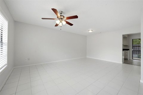 Townhouse in Winter Park, Florida 3 bedrooms, 106.93 sq.m. № 2100118 - photo 5