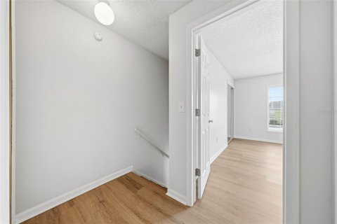 Townhouse in Winter Park, Florida 3 bedrooms, 106.93 sq.m. № 2100118 - photo 13