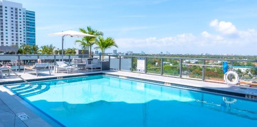 Condominio en Miami, Florida, 2 dormitorios № 1854856