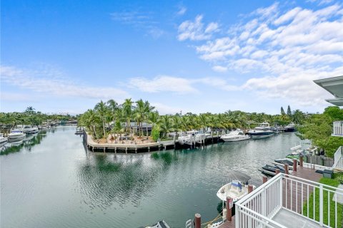 Condominio en alquiler en North Miami, Florida, 1 dormitorio, 65.96 m2 № 1890828 - foto 16