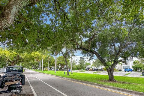 Condominio en alquiler en North Miami, Florida, 1 dormitorio, 65.96 m2 № 1890828 - foto 20