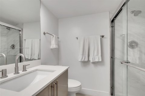 Condo in Miami Beach, Florida, 2 bedrooms  № 1804549 - photo 8