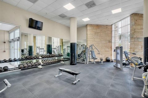 Condo in Miami Beach, Florida, 2 bedrooms  № 1804549 - photo 22