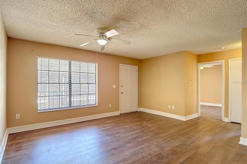 Copropriété à vendre à Land O' Lakes, Floride: 2 chambres, 74.32 m2 № 2092536 - photo 6