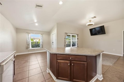 Villa ou maison à louer à Punta Gorda, Floride: 3 chambres, 140 m2 № 2119670 - photo 10