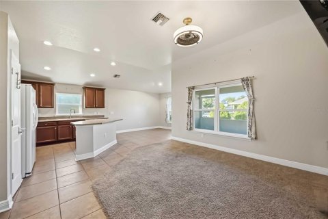 Villa ou maison à louer à Punta Gorda, Floride: 3 chambres, 140 m2 № 2119670 - photo 5