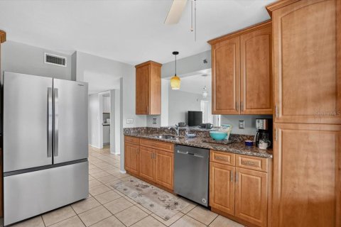 Copropriété à vendre à Bradenton, Floride: 2 chambres, 129.69 m2 № 2406977 - photo 11