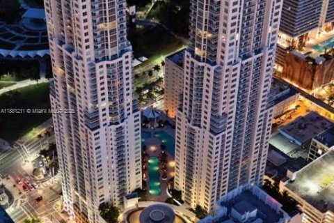 Condo in Miami, Florida, 2 bedrooms  № 1925273 - photo 18