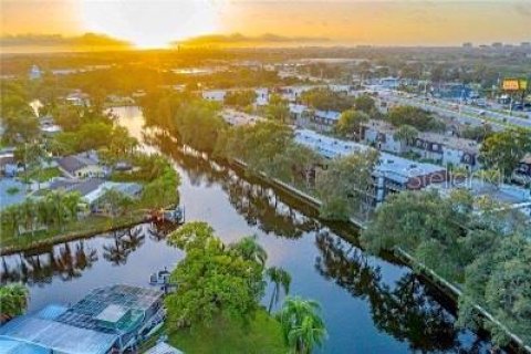 Touwnhouse à vendre à Tampa, Floride: 3 chambres, 141.21 m2 № 1906032 - photo 23