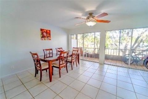 Touwnhouse à vendre à Tampa, Floride: 3 chambres, 141.21 m2 № 1906032 - photo 13