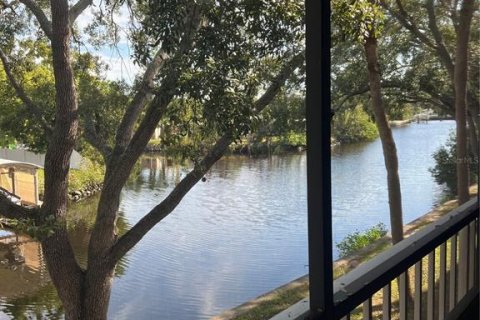 Touwnhouse à vendre à Tampa, Floride: 3 chambres, 141.21 m2 № 1906032 - photo 24