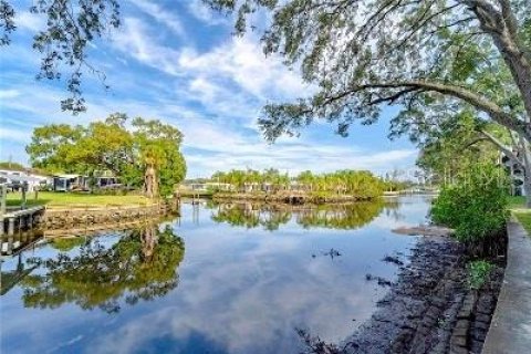 Touwnhouse à vendre à Tampa, Floride: 3 chambres, 141.21 m2 № 1906032 - photo 11