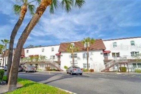 Touwnhouse à vendre à Tampa, Floride: 3 chambres, 141.21 m2 № 1906032 - photo 1