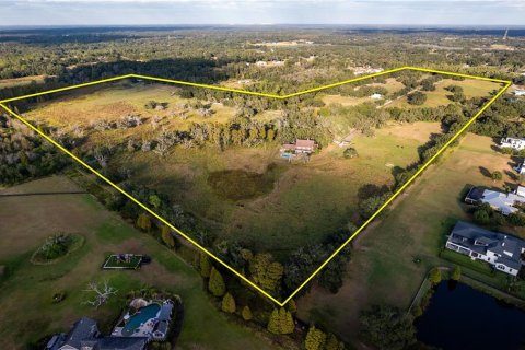 Casa en Thonotosassa, Florida 7 dormitorios, 708.01 m2 № 2330887