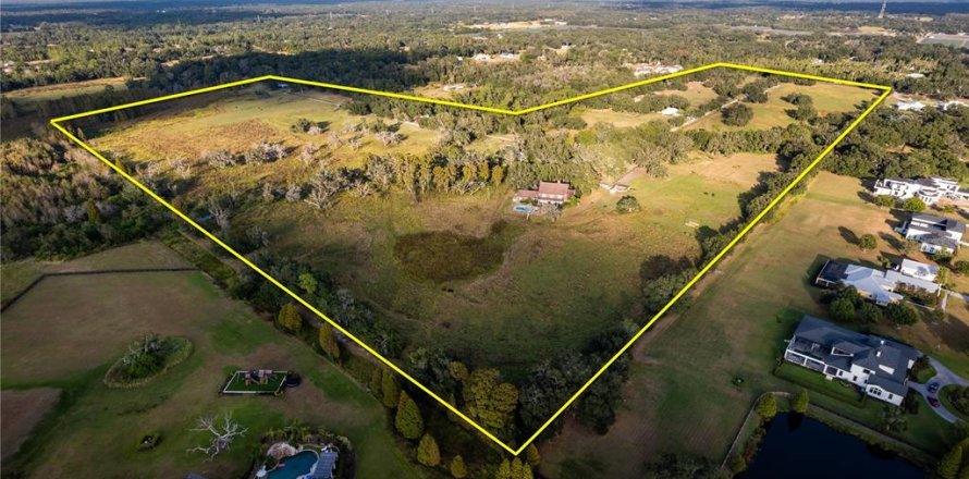 Casa en Thonotosassa, Florida 7 dormitorios, 708.01 m2 № 2330887