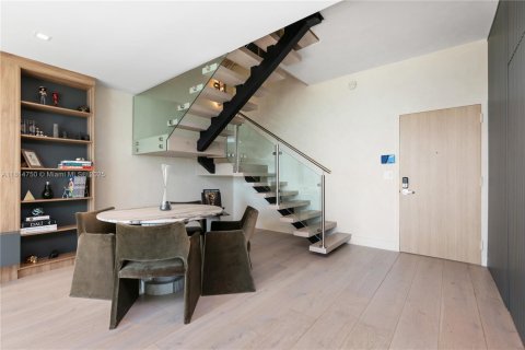 Condominio en venta en Miami, Florida, 2 dormitorios, 167.32 m2 № 1766357 - foto 11