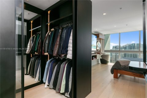 Condominio en venta en Miami, Florida, 2 dormitorios, 167.32 m2 № 1766357 - foto 19