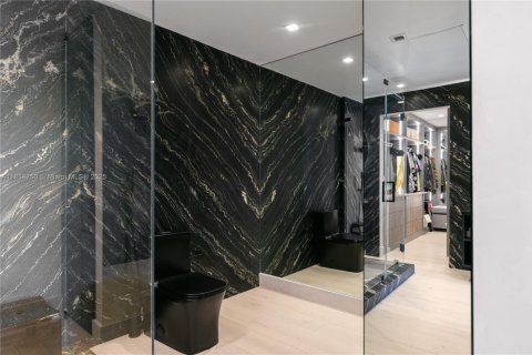 Condominio en venta en Miami, Florida, 2 dormitorios, 167.32 m2 № 1766357 - foto 24