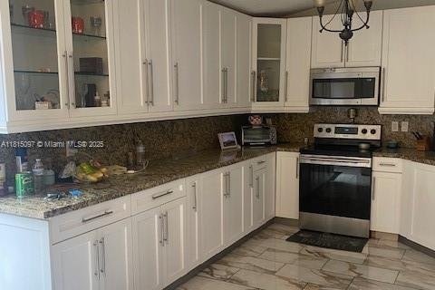 Купить виллу или дом в Майами, Флорида 4 спальни, 165.74м2, № 1938152 - фото 5