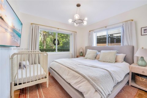Casa en venta en Miami, Florida, 2 dormitorios, 98.38 m2 № 1993208 - foto 13