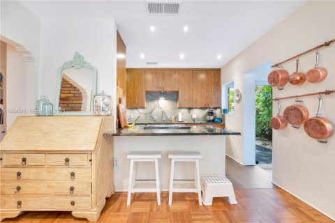 Casa en venta en Miami, Florida, 2 dormitorios, 98.38 m2 № 1993208 - foto 12