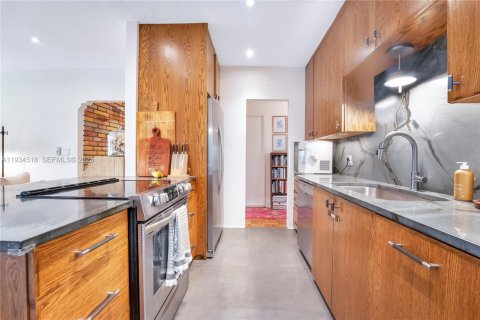 Casa en venta en Miami, Florida, 2 dormitorios, 98.38 m2 № 1993208 - foto 10