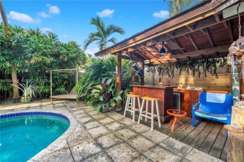 Casa en venta en Miami, Florida, 2 dormitorios, 98.38 m2 № 1993208 - foto 26