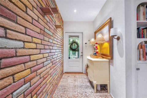 Casa en venta en Miami, Florida, 2 dormitorios, 98.38 m2 № 1993208 - foto 5