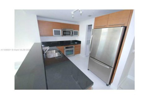 Apartamento en alquiler en Miami, Florida, 2 dormitorios, 111.76 m2 № 1948186 - foto 6