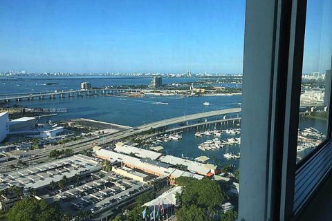 Apartamento en alquiler en Miami, Florida, 2 dormitorios, 111.76 m2 № 1948186 - foto 5
