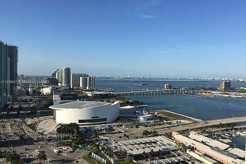 Apartamento en alquiler en Miami, Florida, 2 dormitorios, 111.76 m2 № 1948186 - foto 10