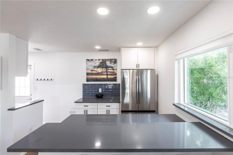 Villa ou maison à louer à Sarasota, Floride: 1 chambre, 68.28 m2 № 2125774 - photo 12