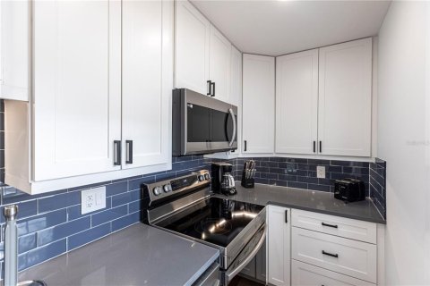 Villa ou maison à louer à Sarasota, Floride: 1 chambre, 68.28 m2 № 2125774 - photo 11
