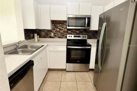Condominio en alquiler en Orlando, Florida, 2 dormitorios, 94.2 m2 № 2109592 - foto 5