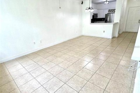 Condominio en alquiler en Orlando, Florida, 2 dormitorios, 94.2 m2 № 2109592 - foto 4