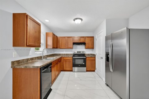 Villa ou maison à vendre à Port St. Lucie, Floride: 3 chambres, 114.83 m2 № 1946774 - photo 10