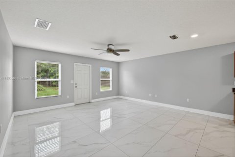 Villa ou maison à vendre à Port St. Lucie, Floride: 3 chambres, 114.83 m2 № 1946774 - photo 6