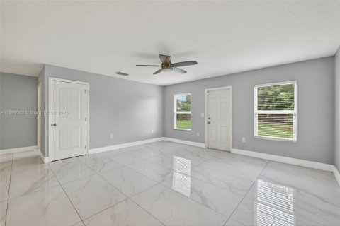 Villa ou maison à vendre à Port St. Lucie, Floride: 3 chambres, 114.83 m2 № 1946774 - photo 7